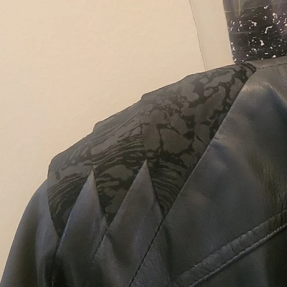 Vintage Genuine Leather Jacket - Picture 6 of 7